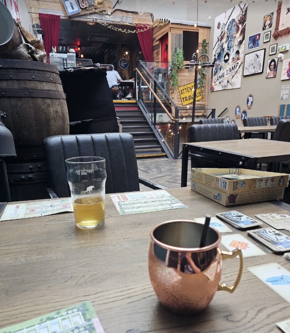 Le Dernier Bar Avant La Fin Du Monde - Photo 2