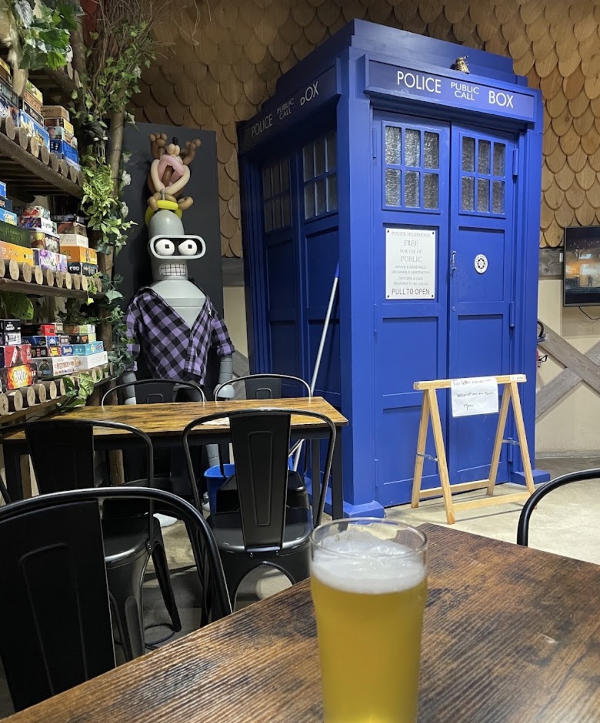 Le Dernier Bar Avant La Fin Du Monde - Photo 3