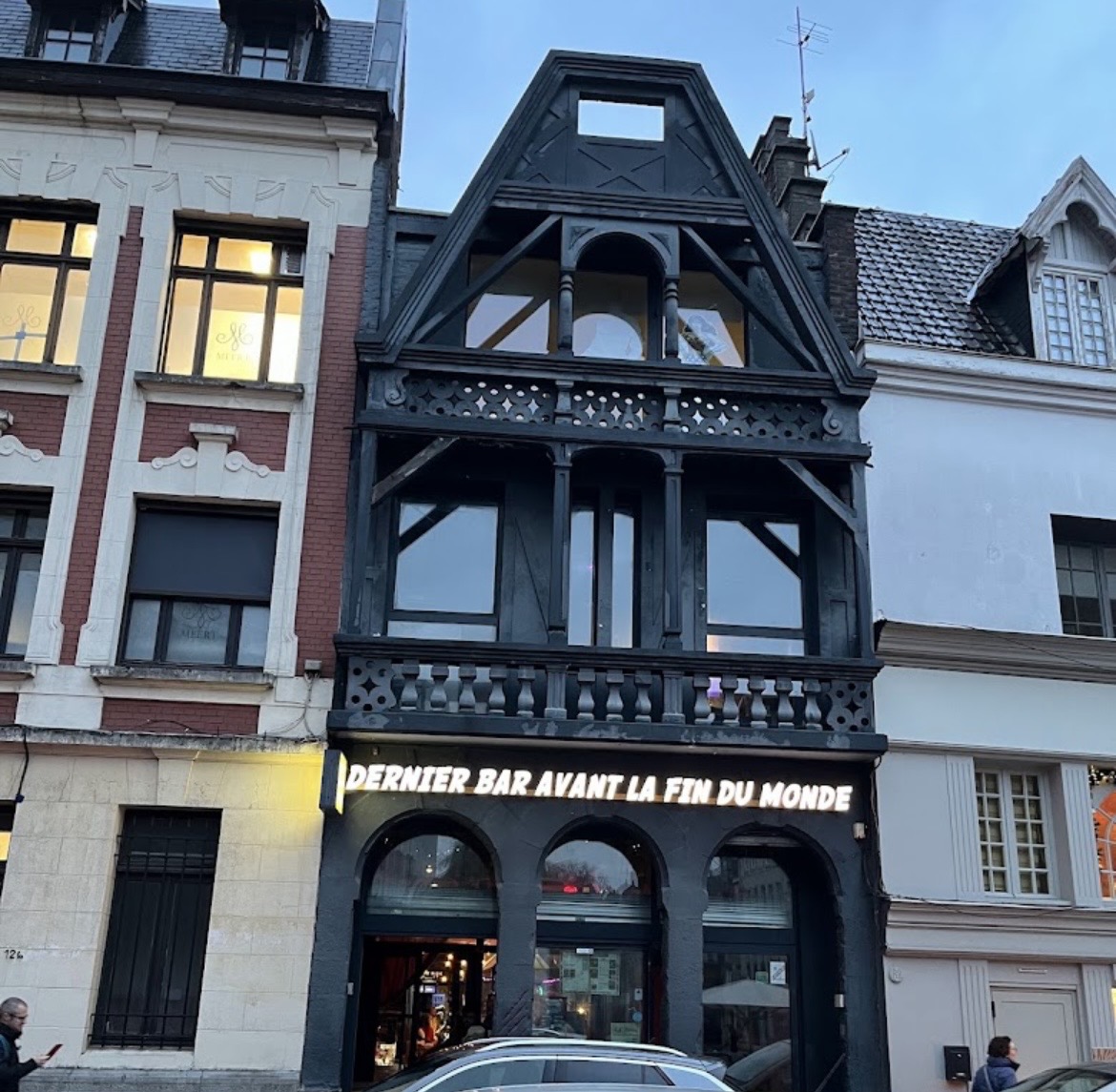 Le Dernier Bar Avant La Fin Du Monde — Lille